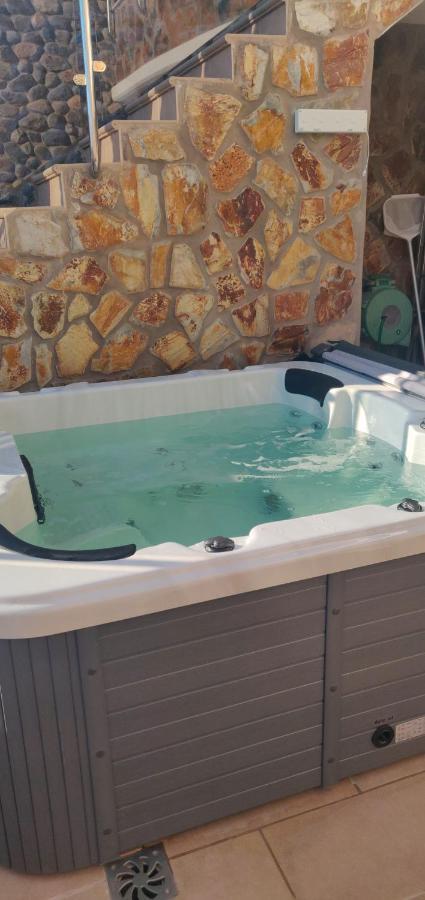 Casa Holmston, Duplex Villa With Hot Tub In Anfi Tauro Topaz Mogan Ngoại thất bức ảnh